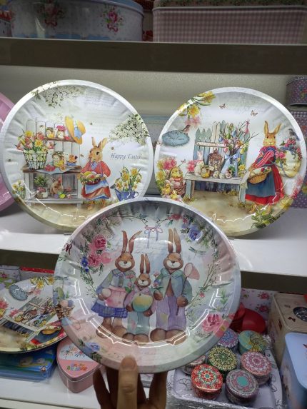 بشقاب فلزی خرگوش، سینی خرگوش